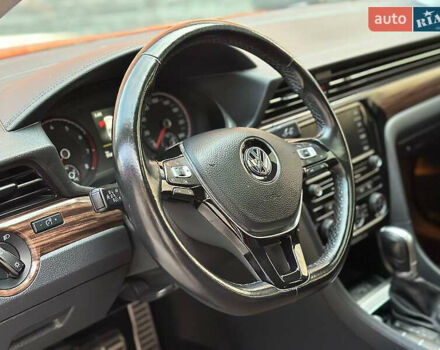 Красный Фольксваген Пассат, объемом двигателя 1.98 л и пробегом 95 тыс. км за 19900 $, фото 11 на Automoto.ua