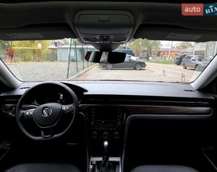 Фольксваген Пассат 2021 у Ромнах на Automoto.ua Червоний Фольксваген Пассат, об'ємом двигуна 1.98 л та пробігом 43 тис. км за 21600 $, фото 21 на Automoto.ua