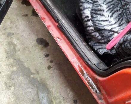 Красный Фольксваген Пассат, объемом двигателя 1.6 л и пробегом 127 тыс. км за 1400 $, фото 4 на Automoto.ua