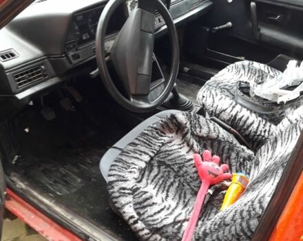 Красный Фольксваген Пассат, объемом двигателя 1.6 л и пробегом 127 тыс. км за 1400 $, фото 5 на Automoto.ua