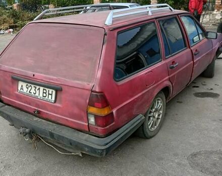 Красный Фольксваген Пассат, объемом двигателя 1.6 л и пробегом 120 тыс. км за 958 $, фото 2 на Automoto.ua