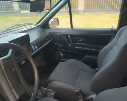 Червоний Фольксваген Пассат, об'ємом двигуна 1.6 л та пробігом 999 тис. км за 1650 $, фото 4 на Automoto.ua