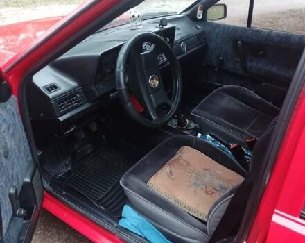 Красный Фольксваген Пассат, объемом двигателя 1.6 л и пробегом 333 тыс. км за 2300 $, фото 2 на Automoto.ua