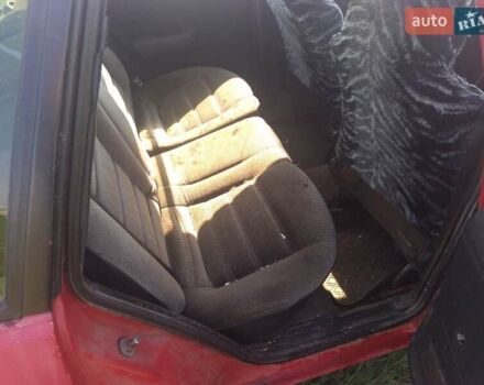 Красный Фольксваген Пассат, объемом двигателя 1.6 л и пробегом 400 тыс. км за 458 $, фото 15 на Automoto.ua