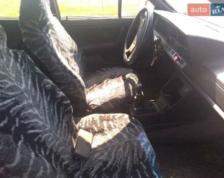 Красный Фольксваген Пассат, объемом двигателя 1.6 л и пробегом 400 тыс. км за 458 $, фото 14 на Automoto.ua