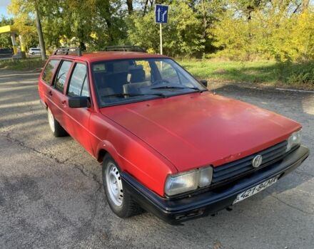 Красный Фольксваген Пассат, объемом двигателя 1.6 л и пробегом 3 тыс. км за 650 $, фото 2 на Automoto.ua