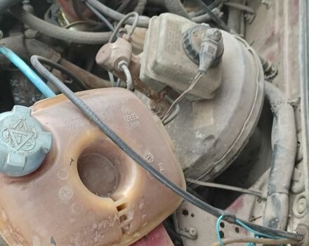 Червоний Фольксваген Пассат, об'ємом двигуна 1.6 л та пробігом 354 тис. км за 1499 $, фото 3 на Automoto.ua