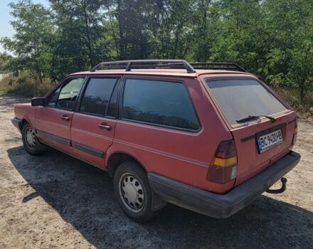 Червоний Фольксваген Пассат, об'ємом двигуна 1.6 л та пробігом 300 тис. км за 650 $, фото 4 на Automoto.ua