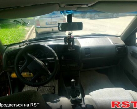 Красный Фольксваген Пассат, объемом двигателя 1.8 л и пробегом 413 тыс. км за 3200 $, фото 1 на Automoto.ua