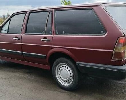 Красный Фольксваген Пассат, объемом двигателя 1.6 л и пробегом 345 тыс. км за 1499 $, фото 5 на Automoto.ua