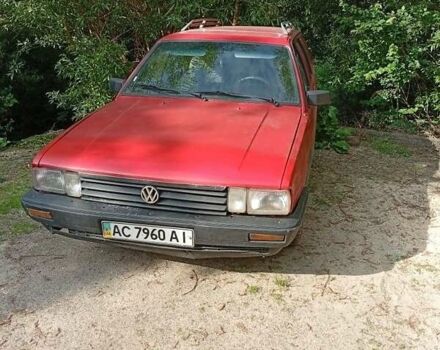 Червоний Фольксваген Пассат, об'ємом двигуна 1.6 л та пробігом 350 тис. км за 850 $, фото 2 на Automoto.ua