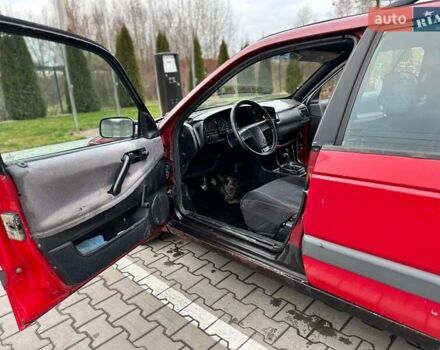 Червоний Фольксваген Пассат, об'ємом двигуна 1.8 л та пробігом 440 тис. км за 1180 $, фото 6 на Automoto.ua