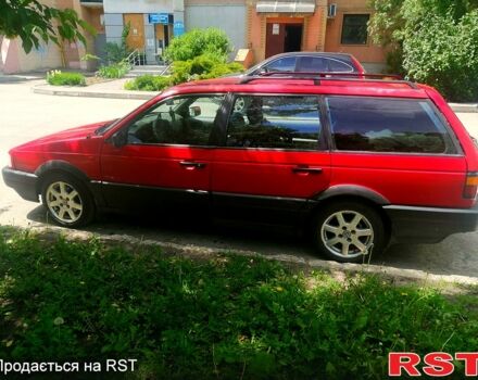 Красный Фольксваген Пассат, объемом двигателя 1.8 л и пробегом 413 тыс. км за 3200 $, фото 7 на Automoto.ua