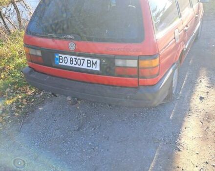 Червоний Фольксваген Пассат, об'ємом двигуна 1.6 л та пробігом 222 тис. км за 950 $, фото 3 на Automoto.ua