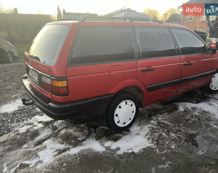 Красный Фольксваген Пассат, объемом двигателя 1.8 л и пробегом 200 тыс. км за 1250 $, фото 4 на Automoto.ua