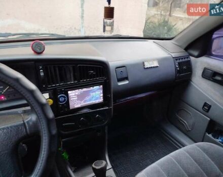 Красный Фольксваген Пассат, объемом двигателя 2 л и пробегом 440 тыс. км за 1900 $, фото 9 на Automoto.ua