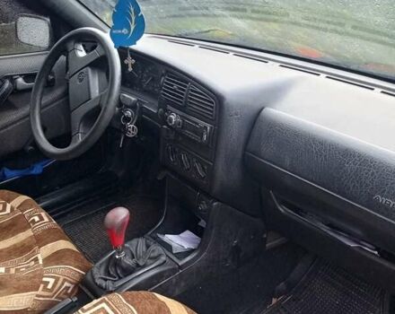 Красный Фольксваген Пассат, объемом двигателя 1.8 л и пробегом 285 тыс. км за 1700 $, фото 4 на Automoto.ua