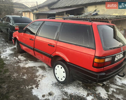 Красный Фольксваген Пассат, объемом двигателя 1.8 л и пробегом 200 тыс. км за 1250 $, фото 2 на Automoto.ua