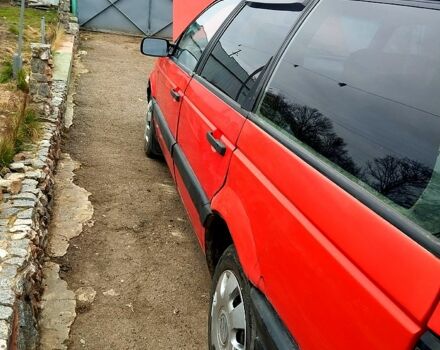 Червоний Фольксваген Пассат, об'ємом двигуна 1.6 л та пробігом 0 тис. км за 1500 $, фото 6 на Automoto.ua