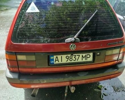 Красный Фольксваген Пассат, объемом двигателя 2 л и пробегом 440 тыс. км за 1900 $, фото 3 на Automoto.ua