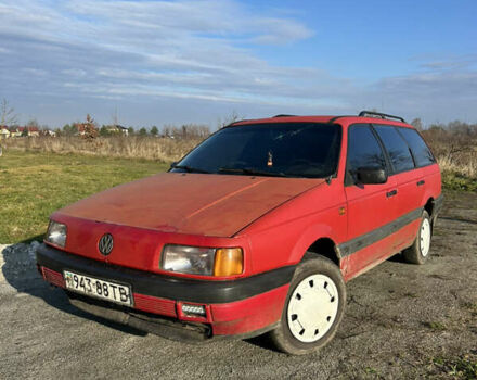 Красный Фольксваген Пассат, объемом двигателя 1.8 л и пробегом 430 тыс. км за 900 $, фото 2 на Automoto.ua