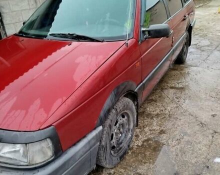 Красный Фольксваген Пассат, объемом двигателя 2 л и пробегом 440 тыс. км за 1900 $, фото 11 на Automoto.ua