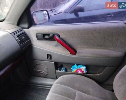 Красный Фольксваген Пассат, объемом двигателя 2 л и пробегом 440 тыс. км за 1900 $, фото 6 на Automoto.ua