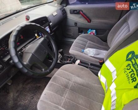 Красный Фольксваген Пассат, объемом двигателя 2 л и пробегом 440 тыс. км за 1900 $, фото 8 на Automoto.ua