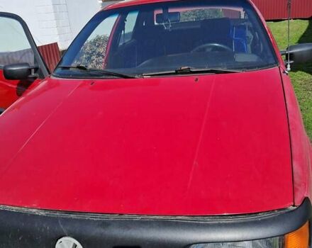 Красный Фольксваген Пассат, объемом двигателя 1.6 л и пробегом 230 тыс. км за 2200 $, фото 4 на Automoto.ua