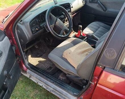 Красный Фольксваген Пассат, объемом двигателя 1.8 л и пробегом 350 тыс. км за 1200 $, фото 7 на Automoto.ua