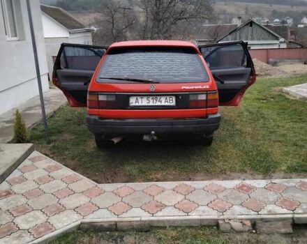 Червоний Фольксваген Пассат, об'ємом двигуна 1.6 л та пробігом 340 тис. км за 2200 $, фото 3 на Automoto.ua