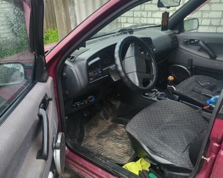 Красный Фольксваген Пассат, объемом двигателя 1 л и пробегом 1000 тыс. км за 1200 $, фото 3 на Automoto.ua