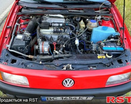 Червоний Фольксваген Пассат, об'ємом двигуна 2 л та пробігом 350 тис. км за 3150 $, фото 7 на Automoto.ua