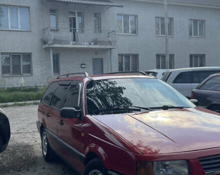 Красный Фольксваген Пассат, объемом двигателя 1.8 л и пробегом 300 тыс. км за 3000 $, фото 5 на Automoto.ua