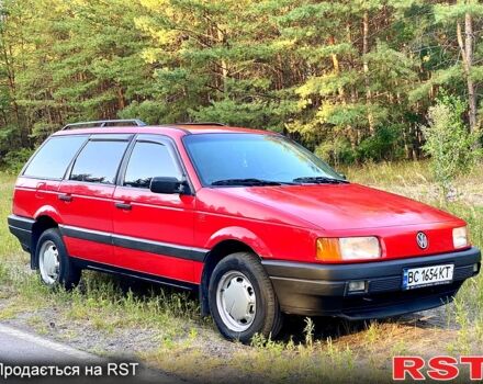 Червоний Фольксваген Пассат, об'ємом двигуна 2 л та пробігом 350 тис. км за 3150 $, фото 1 на Automoto.ua