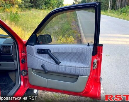 Червоний Фольксваген Пассат, об'ємом двигуна 2 л та пробігом 350 тис. км за 3150 $, фото 5 на Automoto.ua