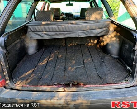 Красный Фольксваген Пассат, объемом двигателя 1.6 л и пробегом 449 тыс. км за 2000 $, фото 5 на Automoto.ua