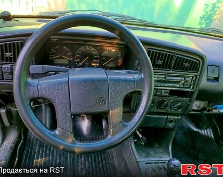 Красный Фольксваген Пассат, объемом двигателя 1.6 л и пробегом 449 тыс. км за 2000 $, фото 10 на Automoto.ua