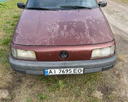 Красный Фольксваген Пассат, объемом двигателя 2 л и пробегом 200 тыс. км за 1800 $, фото 5 на Automoto.ua