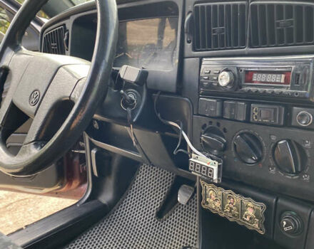 Красный Фольксваген Пассат, объемом двигателя 2 л и пробегом 200 тыс. км за 1800 $, фото 14 на Automoto.ua