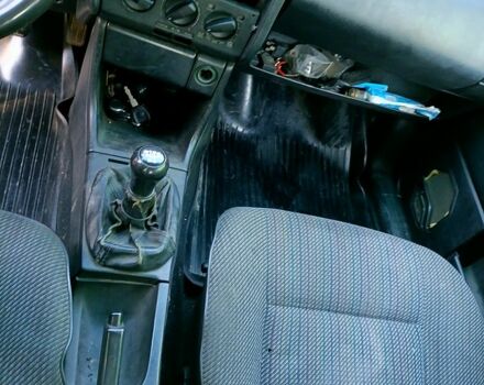 Красный Фольксваген Пассат, объемом двигателя 1.6 л и пробегом 449 тыс. км за 2000 $, фото 11 на Automoto.ua