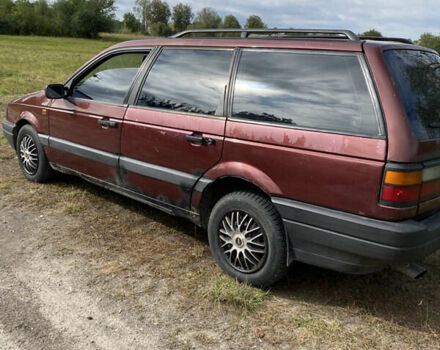 Красный Фольксваген Пассат, объемом двигателя 2 л и пробегом 200 тыс. км за 1800 $, фото 1 на Automoto.ua