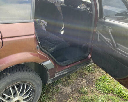 Красный Фольксваген Пассат, объемом двигателя 2 л и пробегом 200 тыс. км за 1800 $, фото 12 на Automoto.ua