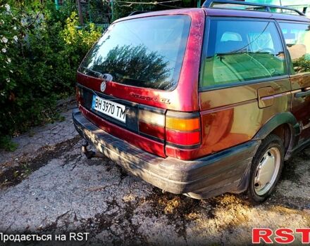 Красный Фольксваген Пассат, объемом двигателя 1.6 л и пробегом 449 тыс. км за 2000 $, фото 4 на Automoto.ua