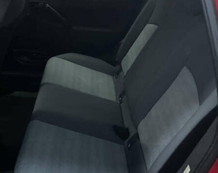 Красный Фольксваген Пассат, объемом двигателя 1.8 л и пробегом 300 тыс. км за 3000 $, фото 10 на Automoto.ua