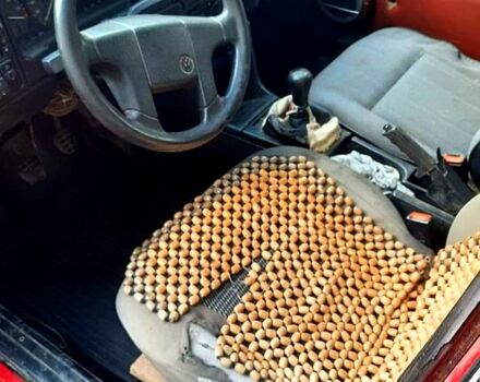 Красный Фольксваген Пассат, объемом двигателя 1.8 л и пробегом 0 тыс. км за 790 $, фото 2 на Automoto.ua