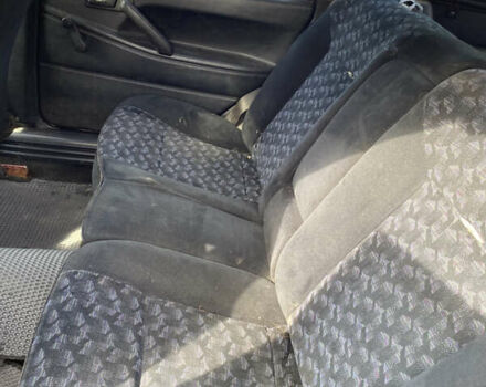 Красный Фольксваген Пассат, объемом двигателя 2 л и пробегом 200 тыс. км за 1800 $, фото 10 на Automoto.ua