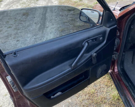 Красный Фольксваген Пассат, объемом двигателя 2 л и пробегом 200 тыс. км за 1800 $, фото 9 на Automoto.ua