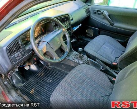 Красный Фольксваген Пассат, объемом двигателя 1.6 л и пробегом 449 тыс. км за 2000 $, фото 9 на Automoto.ua