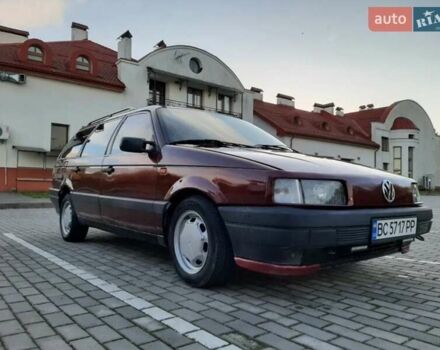 Красный Фольксваген Пассат, объемом двигателя 1.8 л и пробегом 380 тыс. км за 2600 $, фото 2 на Automoto.ua